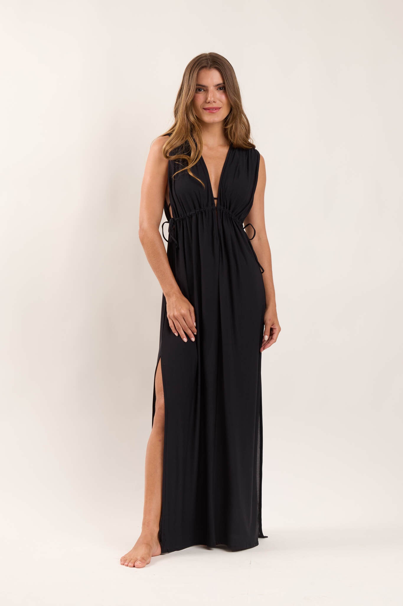 Model Front: Rio De Sol Strandkleid Black Long Dress Soleil