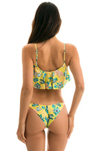 Laden Sie das Bild in den Galerie-Viewer, Model Back: Rio De Sol Unterteil Bottom Florescer Babado
