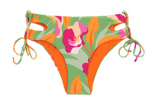 Laden Sie das Bild in den Galerie-Viewer, Product Front: Rio De Sol Unterteil Bottom Green-Bloom Madrid

