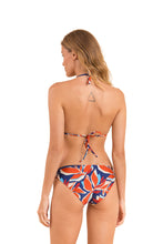 Laden Sie das Bild in den Galerie-Viewer, Model Back: Rio De Sol Unterteil Bottom Leaves Essential-Comfy
