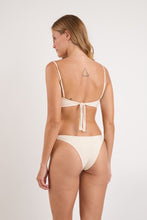 Laden Sie das Bild in den Galerie-Viewer, Model Back: Rio De Sol Unterteil Bottom Malibu-Natural Essential-Iris
