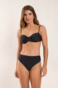 Model Front: Rio De Sol Unterteil Bottom Nero Amy