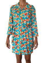 Laden Sie das Bild in den Galerie-Viewer, Model Front: Rio De Sol Strandkleid Dubai Chemise
