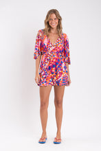 Laden Sie das Bild in den Galerie-Viewer, Model Front: Rio De Sol Strandkleid Funny Mini Dress
