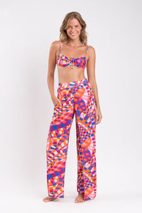 Model Front: Rio De Sol Strandhosen Funny Wide Pants