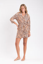 Laden Sie das Bild in den Galerie-Viewer, Image 06: Rio De Sol Hemdblusenkleid Leopard Chemise
