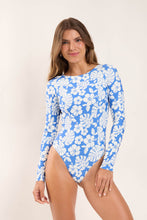 Laden Sie das Bild in den Galerie-Viewer, Model Front: Rio De Sol Badeanzug Pua-Pacifica Surf
