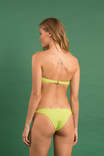 Laden Sie das Bild in den Galerie-Viewer, Image 14: Rio De Sol Set Set Bora-Citrus Bandeau-Joy Leblon
