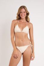 Laden Sie das Bild in den Galerie-Viewer, Model Front: Rio De Sol Set Set Malibu-Natural Frufru Frufru
