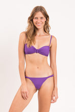 Laden Sie das Bild in den Galerie-Viewer, Model Front: Rio De Sol Oberteil Top Amuleto Bandeau-Crispy

