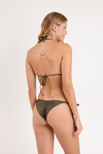 Laden Sie das Bild in den Galerie-Viewer, Model Back: Rio De Sol Oberteil Top Radiante-Black Tri-Inv
