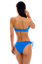 Laden Sie das Bild in den Galerie-Viewer, Model Back: Rio De Sol Oberteil Top Uv-Enseada Bandeau-Reto

