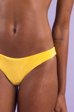 Laden Sie das Bild in den Galerie-Viewer, Set Malibu-Yellow Bandeau-Duo Essential
