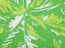 Laden Sie das Bild in den Galerie-Viewer, Green-Palms Scrunchie
